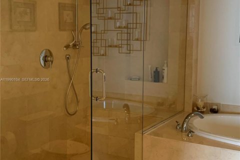 Condominio en alquiler en Hallandale Beach, Florida, 3 dormitorios, 171.03 m2 № 2057963 - foto 17