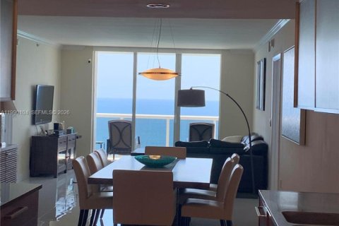 Condominio en alquiler en Hallandale Beach, Florida, 3 dormitorios, 171.03 m2 № 2057963 - foto 26