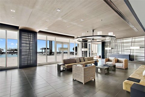 Condominio en alquiler en Hallandale Beach, Florida, 3 dormitorios, 171.03 m2 № 2057963 - foto 10