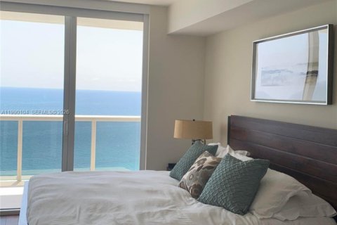 Condominio en alquiler en Hallandale Beach, Florida, 3 dormitorios, 171.03 m2 № 2057963 - foto 13