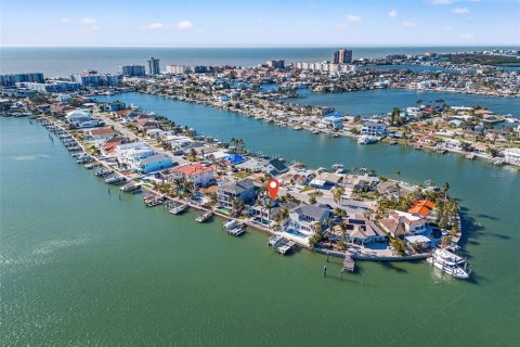 Купить виллу или дом в Норт-Редингтон-Бич, Флорида 3 комнаты, 219.9м2, № 1765545 - фото 16