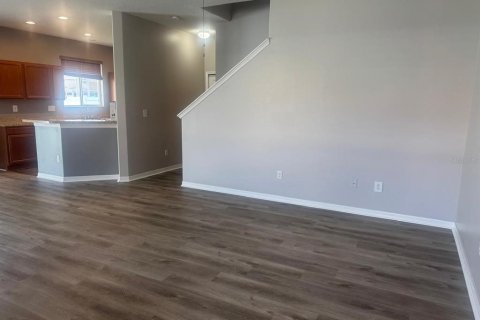 Casa en alquiler en Land O' Lakes, Florida, 3 dormitorios, 174.47 m2 № 1828027 - foto 2