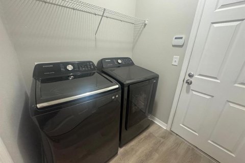 Casa en alquiler en Land O' Lakes, Florida, 3 dormitorios, 174.47 m2 № 1828027 - foto 13