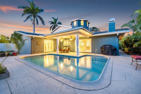 Casa en venta en Tierra Verde, Florida, 4 dormitorios, 276.01 m2 № 2152161 - foto 2