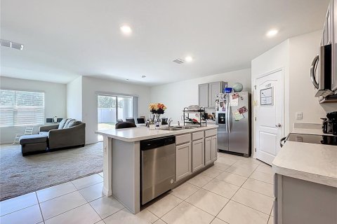 House in Tavares, Florida 4 bedrooms, 173.45 sq.m. № 1608983 - photo 6