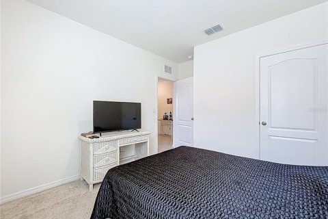 House in Tavares, Florida 4 bedrooms, 173.45 sq.m. № 1608983 - photo 22