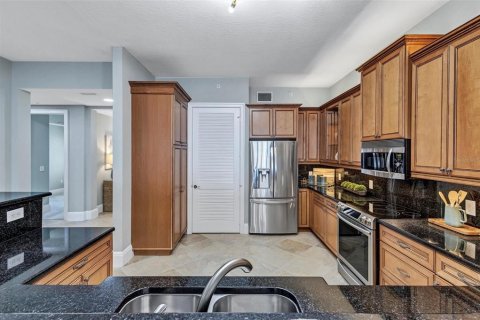 Condo in Palmetto, Florida, 3 bedrooms  № 1903449 - photo 10