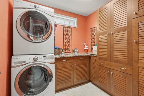 Villa ou maison à vendre à Titusville, Floride: 2 chambres, 184.23 m2 № 2429333 - photo 29