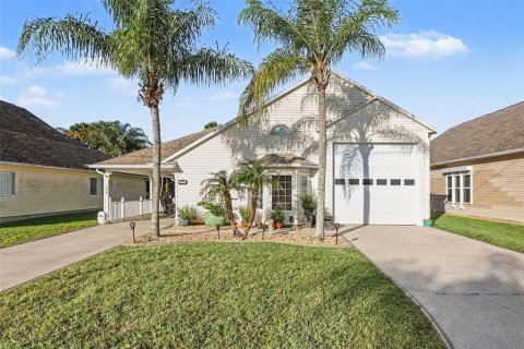 Villa ou maison à vendre à Titusville, Floride: 2 chambres, 184.23 m2 № 2429333 - photo 4