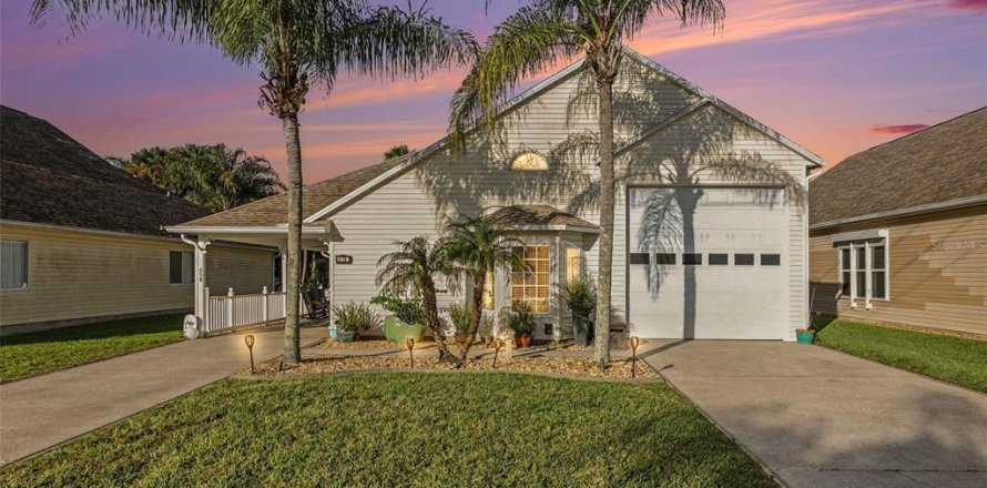 Villa ou maison à Titusville, Floride 2 chambres, 184.23 m2 № 2429333