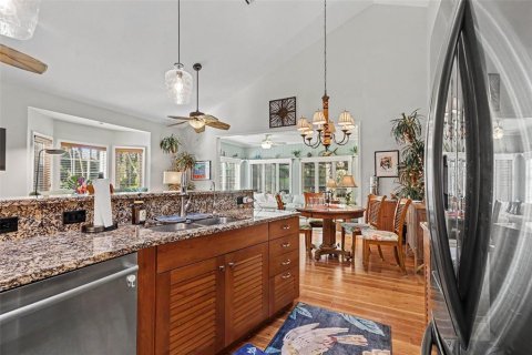 Villa ou maison à vendre à Titusville, Floride: 2 chambres, 184.23 m2 № 2429333 - photo 13