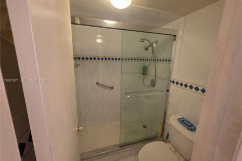 Снять в аренду кондоминиум в Майами, Флорида 1 спальня, 56.67м2, № 1990984 - фото 6