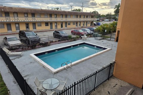 Снять в аренду кондоминиум в Майами, Флорида 1 спальня, 56.67м2, № 1990984 - фото 10