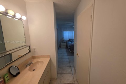 Снять в аренду кондоминиум в Майами, Флорида 1 спальня, 56.67м2, № 1990984 - фото 5