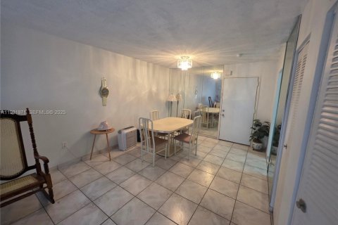 Снять в аренду кондоминиум в Майами, Флорида 1 спальня, 56.67м2, № 1990984 - фото 7