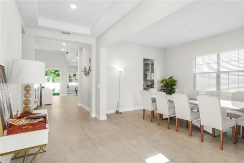 Купить виллу или дом в Уинтер-Гарден, Флорида 3 комнаты, 412.67м2, № 2097556 - фото 9