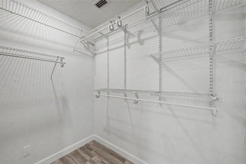 Condo in Saint Petersburg, Florida, 2 bedrooms  № 2258782 - photo 22