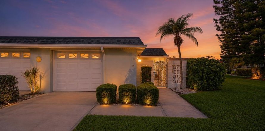Condo in Saint Petersburg, Florida, 2 bedrooms  № 2258782