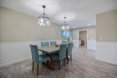 House in Port Charlotte, Florida 3 bedrooms, 197.14 sq.m. № 1791619 - photo 14