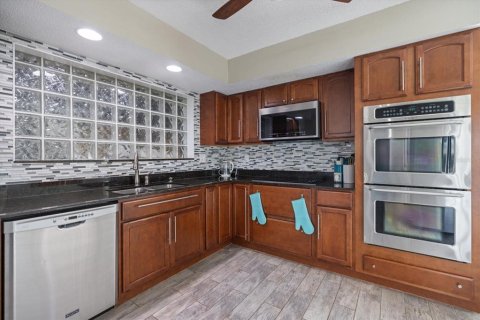 House in Port Charlotte, Florida 3 bedrooms, 197.14 sq.m. № 1791619 - photo 7