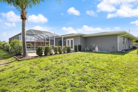 House in Port Charlotte, Florida 3 bedrooms, 197.14 sq.m. № 1791619 - photo 29