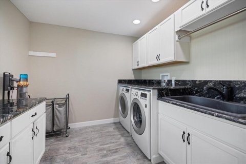 House in Port Charlotte, Florida 3 bedrooms, 197.14 sq.m. № 1791619 - photo 26