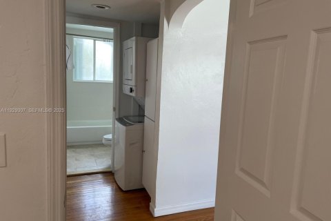 Снять в аренду кондоминиум в Майами, Флорида 2 спальни, 78.04м2, № 1987300 - фото 16