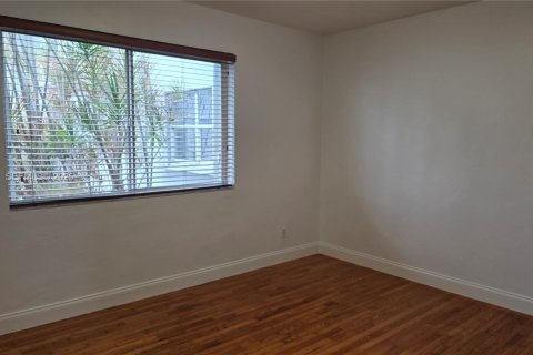 Снять в аренду кондоминиум в Майами, Флорида 2 спальни, 78.04м2, № 1987300 - фото 23