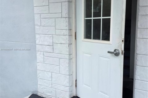 Снять в аренду кондоминиум в Майами, Флорида 2 спальни, 78.04м2, № 1987300 - фото 6