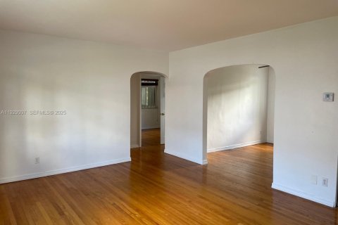 Снять в аренду кондоминиум в Майами, Флорида 2 спальни, 78.04м2, № 1987300 - фото 10