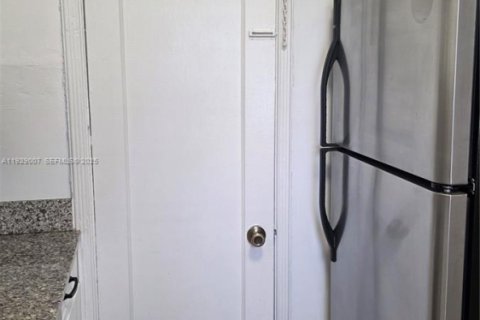 Снять в аренду кондоминиум в Майами, Флорида 2 спальни, 78.04м2, № 1987300 - фото 29