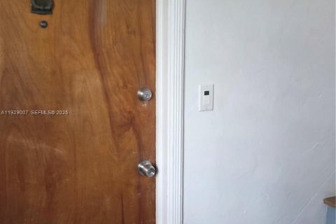 Снять в аренду кондоминиум в Майами, Флорида 2 спальни, 78.04м2, № 1987300 - фото 8