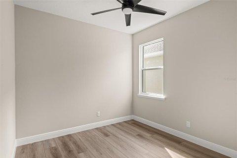 House in Groveland, Florida 4 bedrooms, 192.59 sq.m. № 2150021 - photo 21
