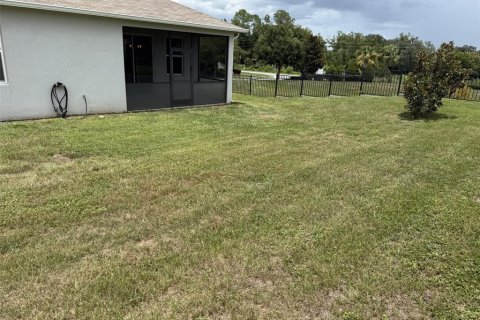 House in Clermont, Florida 4 bedrooms, 185.34 sq.m. № 2277841 - photo 25