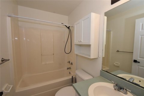House in Palm Coast, Florida 3 bedrooms, 126.07 sq.m. № 2277314 - photo 18