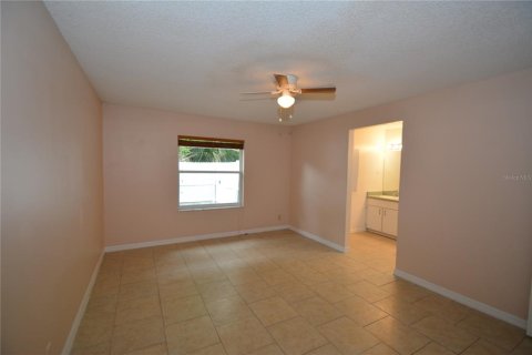 House in Palm Coast, Florida 3 bedrooms, 126.07 sq.m. № 2277314 - photo 26