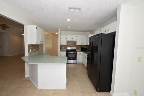 House in Palm Coast, Florida 3 bedrooms, 126.07 sq.m. № 2277314 - photo 10