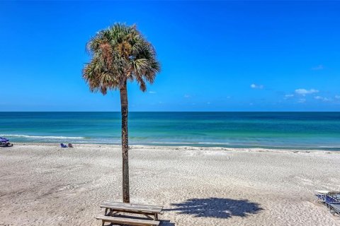 Condo in Longboat Key, Florida, 3 rooms № 2373213 - photo 24