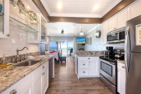 Condo in Longboat Key, Florida, 3 rooms № 2373213 - photo 5