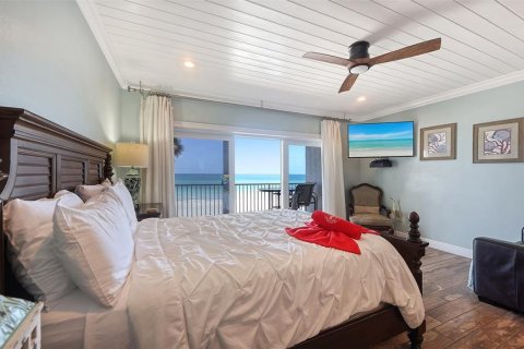 Condo in Longboat Key, Florida, 3 rooms № 2373213 - photo 11