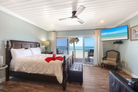 Condo in Longboat Key, Florida, 3 rooms № 2373213 - photo 9