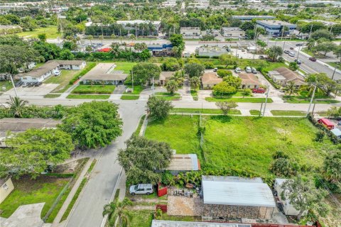 Propiedad comercial en venta en West Palm Beach, Florida № 1978158 - foto 6