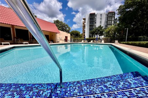 Condominio en venta en Aventura, Florida, 1 dormitorio, 68.84 m2 № 1897748 - foto 10