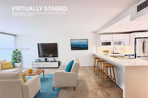 Condominio en venta en Aventura, Florida, 1 dormitorio, 68.84 m2 № 1897748 - foto 1