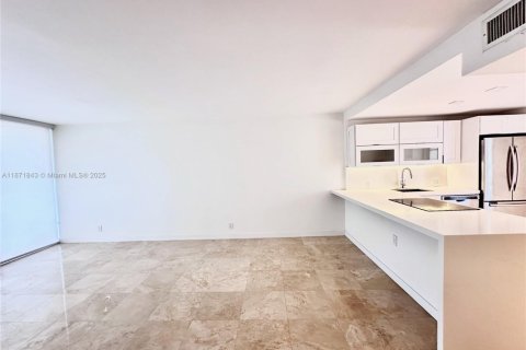 Condominio en venta en Aventura, Florida, 1 dormitorio, 68.84 m2 № 1897748 - foto 2