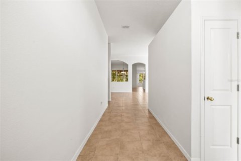 House in Land O' Lakes, Florida 4 bedrooms, 188.96 sq.m. № 1557686 - photo 11