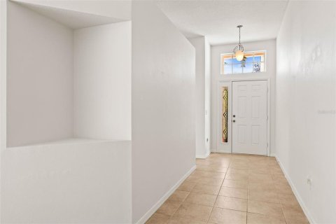 House in Land O' Lakes, Florida 4 bedrooms, 188.96 sq.m. № 1557686 - photo 12