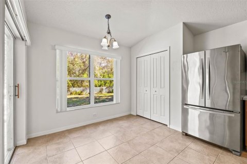 House in Land O' Lakes, Florida 4 bedrooms, 188.96 sq.m. № 1557686 - photo 21