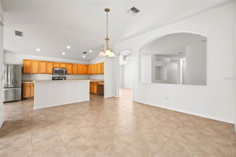 House in Land O' Lakes, Florida 4 bedrooms, 188.96 sq.m. № 1557686 - photo 18