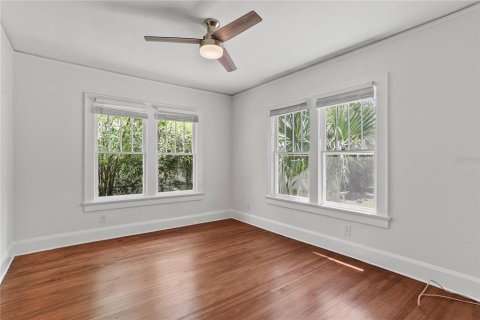 House in Lakeland, Florida 4 bedrooms, 189.61 sq.m. № 1894064 - photo 19